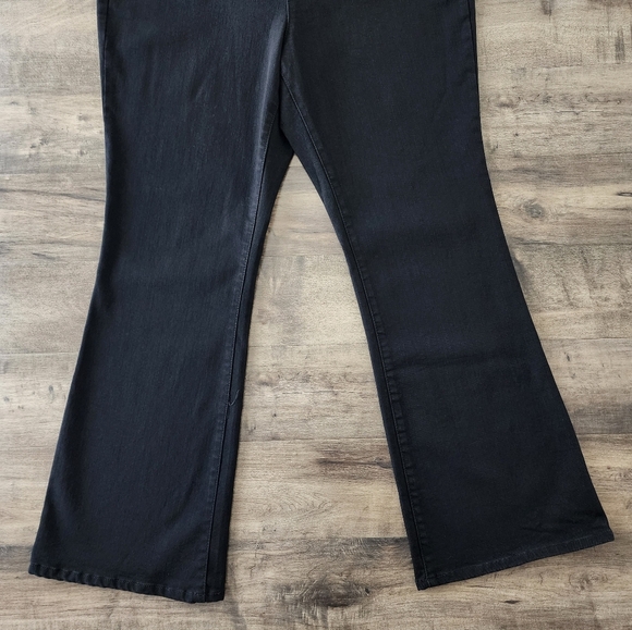 Jessica Simpson Pull On Flare Pant Black Women's Size 18W NEW - Picture 4 of 16
